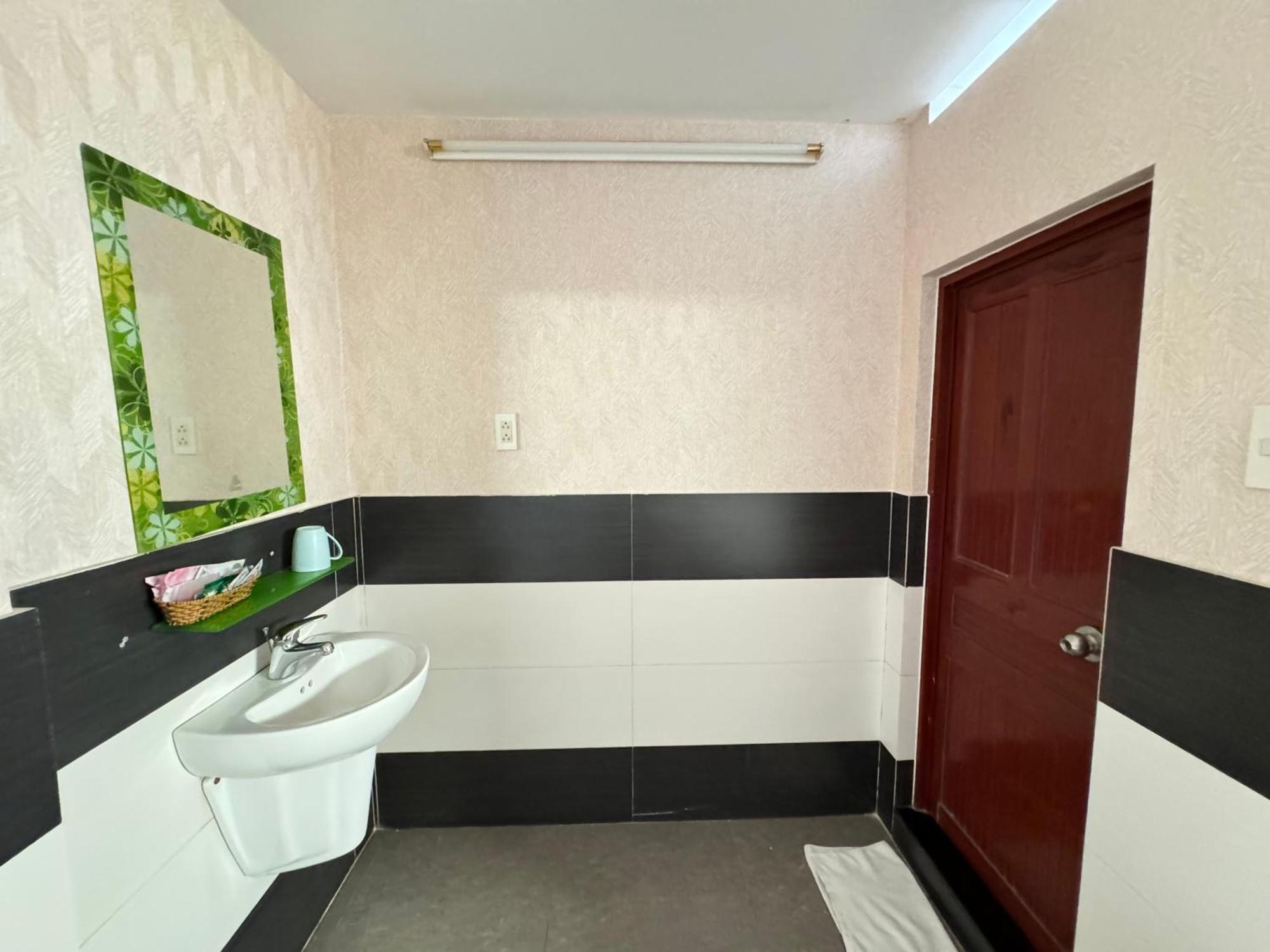 Sai Gon Binh Tan 3* Ho Chi Minh City